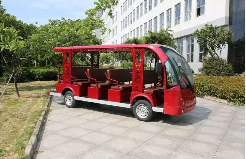 仿古復(fù)古款電動觀光車